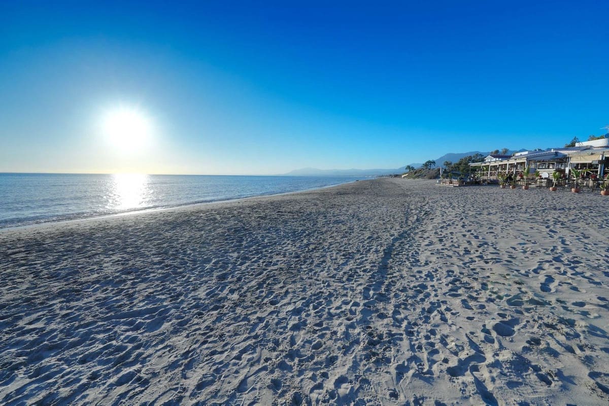 4 soverom Penthouse til salgs i Elviria med svømmebasseng - € 1 020 000 (Ref: 8722718)