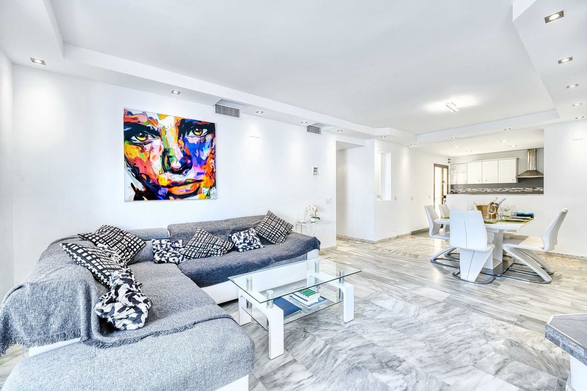 2 sypialnia Apartament na sprzedaż w Elviria z basenem - 470 000 € (Ref: 8722720)