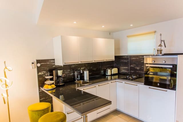 1 soverom Leilighet til salgs i Marbesa, Marbella med svømmebasseng - € 299 000 (Ref: 8722771)