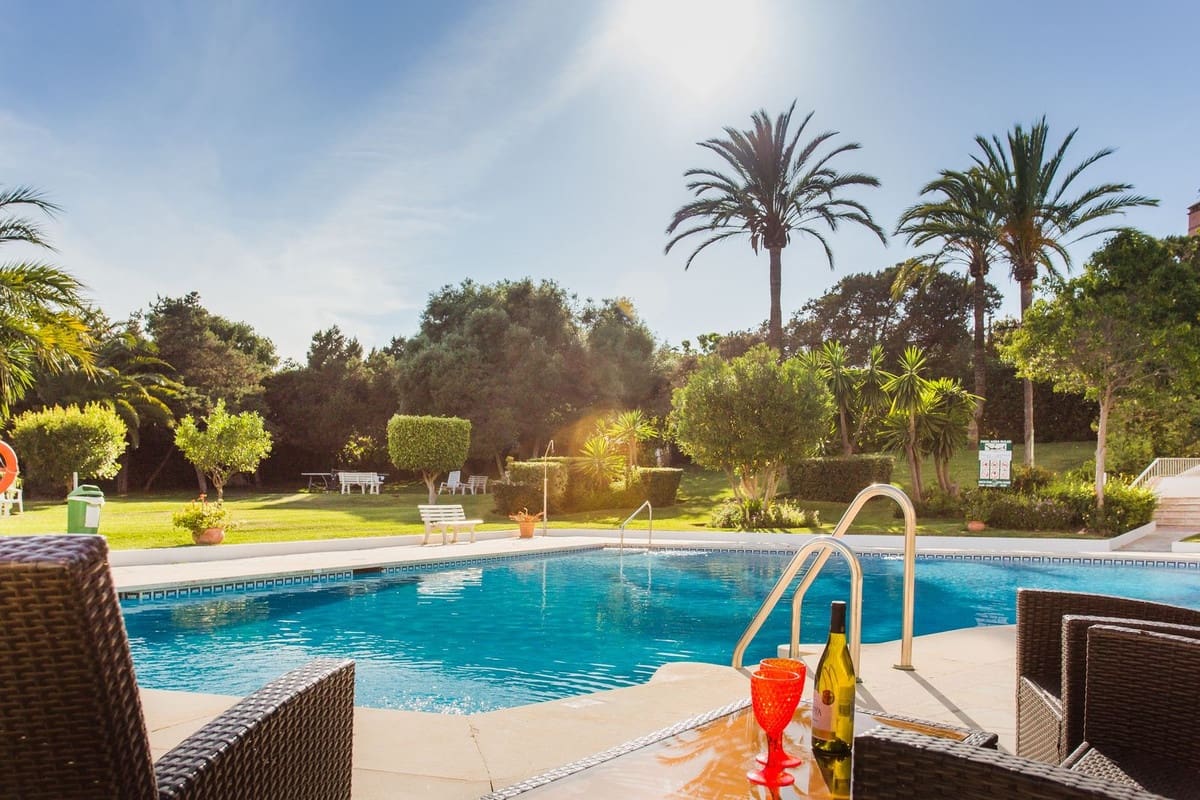 1 chambre Appartement à vendre à Marbesa avec piscine - 299 000 € (Ref: 8722771)