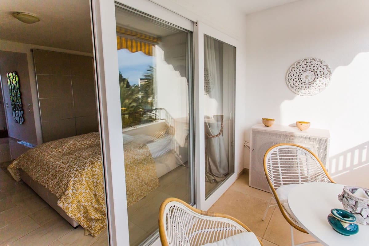 1 chambre Appartement à vendre à Marbesa avec piscine - 299 000 € (Ref: 8722771)