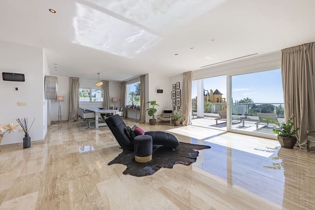 5 sypialnia Willa na sprzedaż w El Rosario, Marbella z basenem - 2 350 000 € (Ref: 8722800)