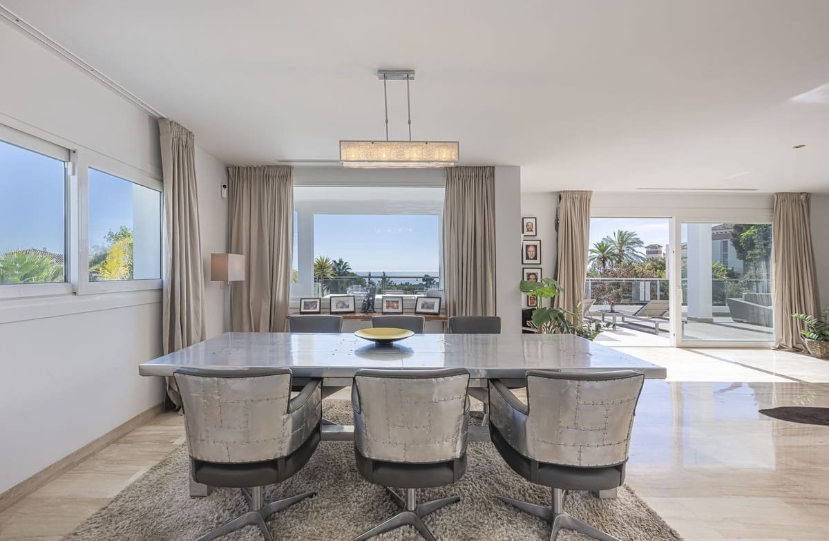 5 soveværelse Villa til salg i El Rosario med swimmingpool - € 2.350.000 (Ref: 8722800)