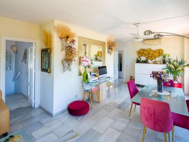 4 sypialnia Willa na sprzedaż w El Rosario, Marbella z basenem - 1 200 000 € (Ref: 8722867)