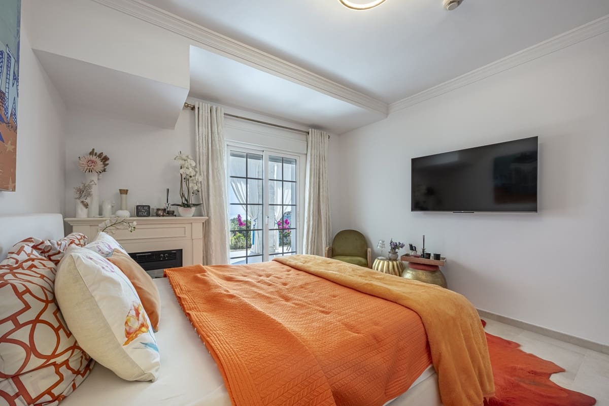 3 soveværelse Byhus til salg i Elviria - € 980.000 (Ref: 8722922)