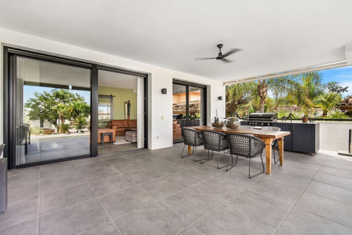 3 soveværelse Lejlighed til salg i Rio Real med swimmingpool - € 1.300.000 (Ref: 8722932)