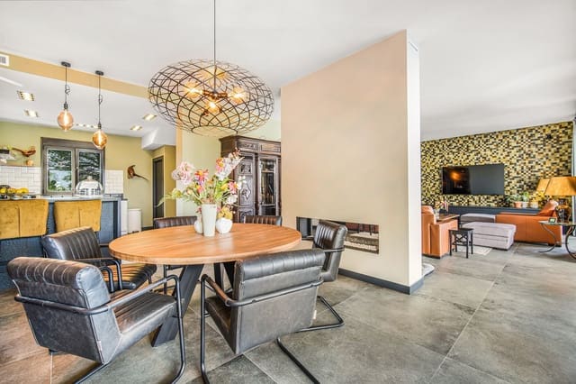 3 makuuhuone Huoneisto myytävänä paikassa Río Real, Marbella mukana uima-altaan - 1 300 000 € (Ref: 8722932)