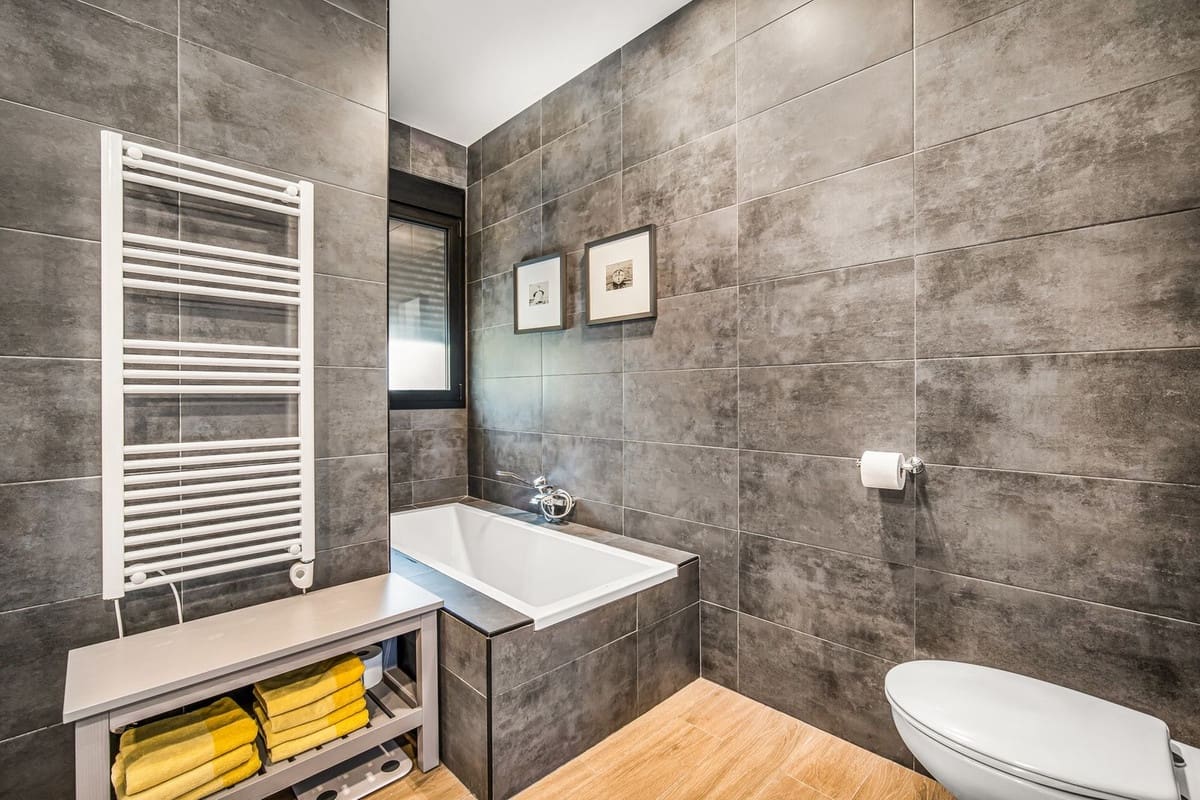 3 soveværelse Lejlighed til salg i Rio Real med swimmingpool - € 1.300.000 (Ref: 8722932)