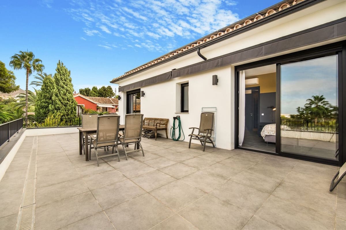 3 soveværelse Lejlighed til salg i Rio Real med swimmingpool - € 1.300.000 (Ref: 8722932)