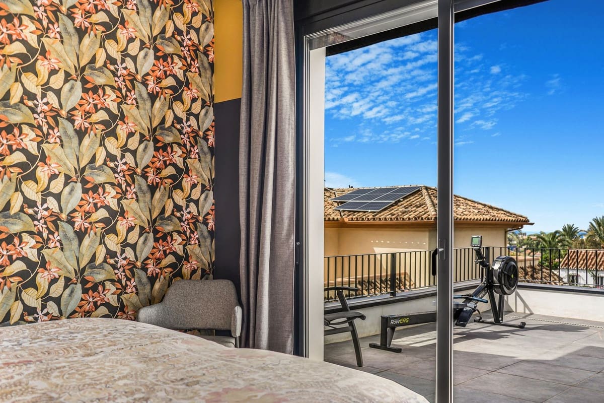 3 soveværelse Lejlighed til salg i Rio Real med swimmingpool - € 1.300.000 (Ref: 8722932)