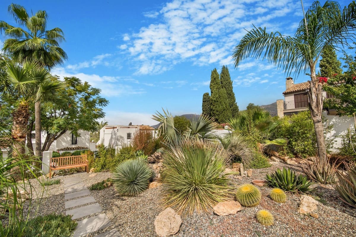 3 soveværelse Lejlighed til salg i Rio Real med swimmingpool - € 1.300.000 (Ref: 8722932)