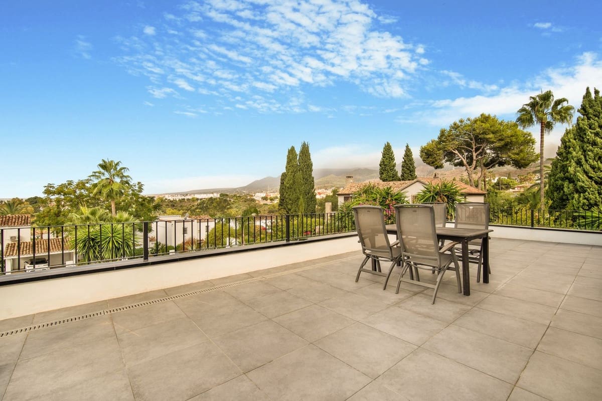 3 soverom Leilighet til salgs i Rio Real med svømmebasseng - € 1 300 000 (Ref: 8722932)