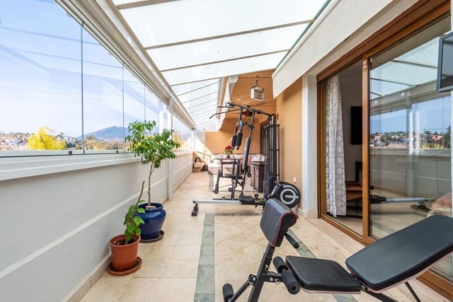 3 makuuhuone Huoneisto myytävänä paikassa La Carolina - Guadalpín, Marbella mukana uima-altaan - 1 090 000 € (Ref: 8724639)