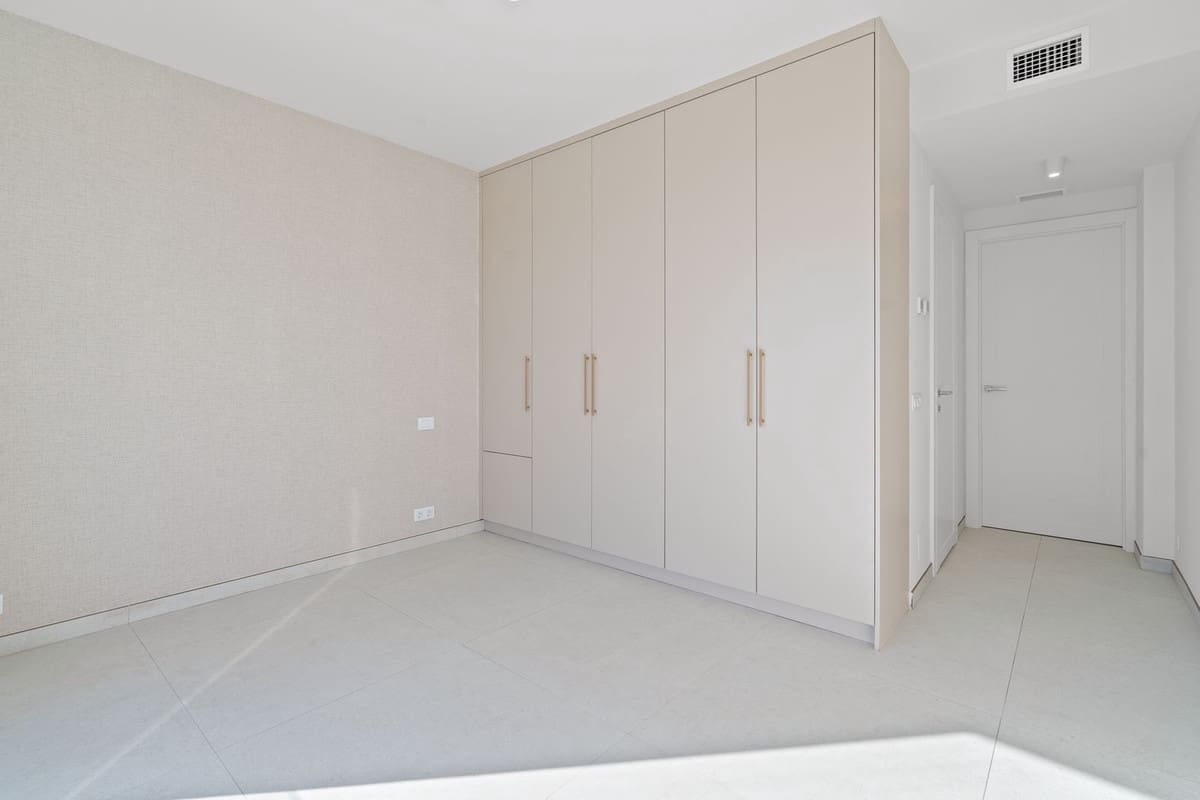 4 soverom Villa til salgs i Elviria med svømmebasseng garasje - € 2 090 000 (Ref: 8781845)