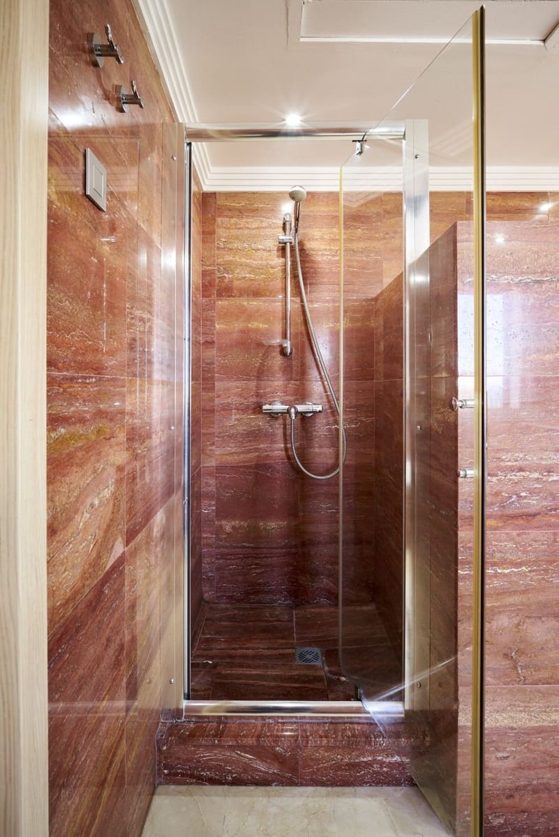 6 soveværelse Byhus til salg i Golden Mile med swimmingpool - € 1.600.000 (Ref: 8822672)