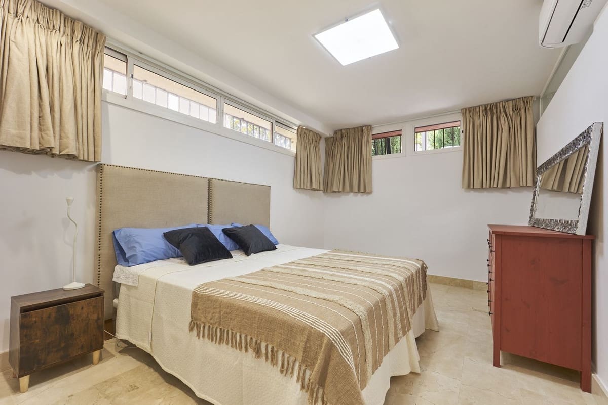 6 soverom Hus til salgs i Golden Mile med svømmebasseng - € 1 600 000 (Ref: 8822672)