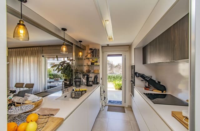 3 soveværelse Lejlighed til salg i Casco Antiguo, Marbella med swimmingpool - € 1.195.000 (Ref: 8822689)