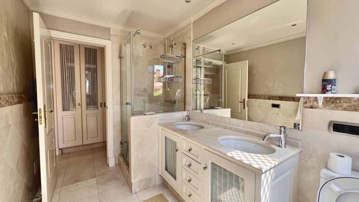 3 sovrum Hus till salu i Golden Mile med pool - 1 370 000 € (Ref: 8845598)