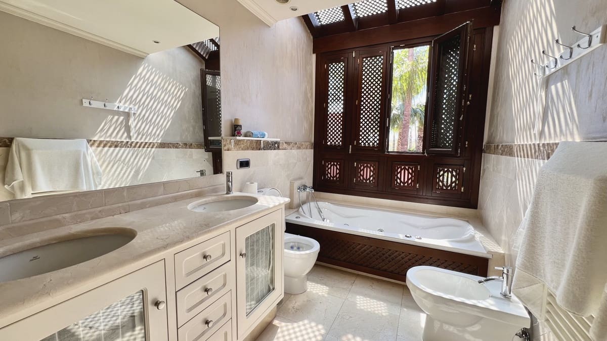 3 sovrum Hus till salu i Golden Mile med pool - 1 370 000 € (Ref: 8845598)