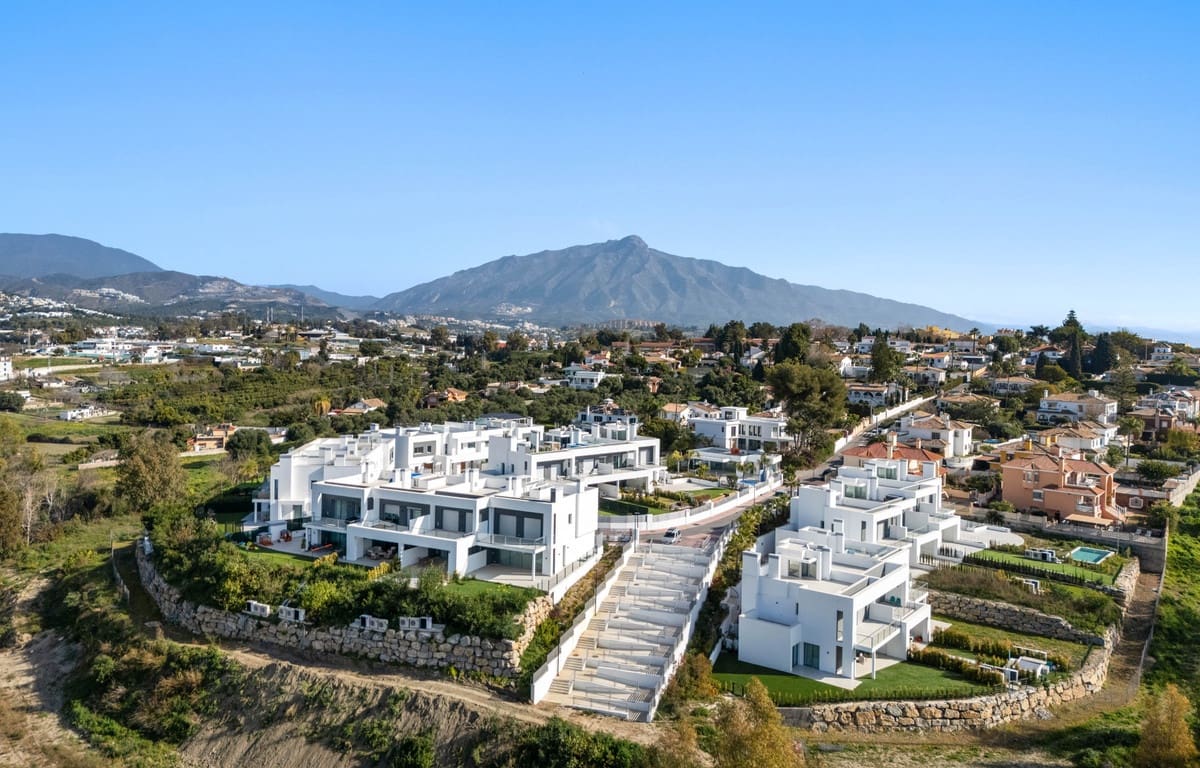 3 soveværelse Byhus til salg i Guadalmina med swimmingpool - € 1.295.000 (Ref: 8860816)