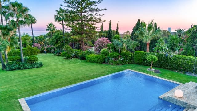 4 Zimmer Villa zu verkaufen in Hacienda Las Chapas, Marbella mit Pool - 3.600.000 € (Ref: 8860818)