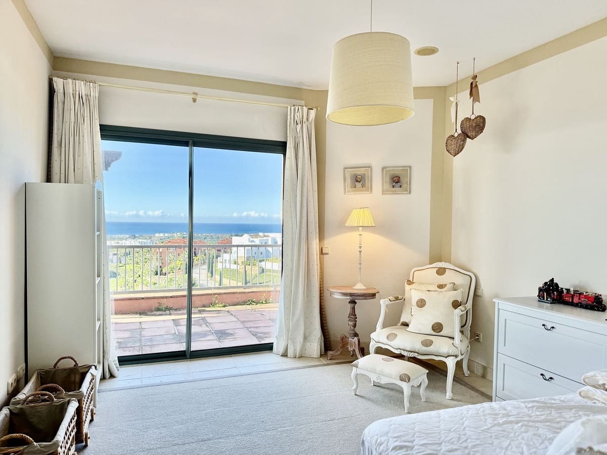 3 soveværelse Penthouse til salg i Los Flamingos med swimmingpool - € 1.150.000 (Ref: 8880270)