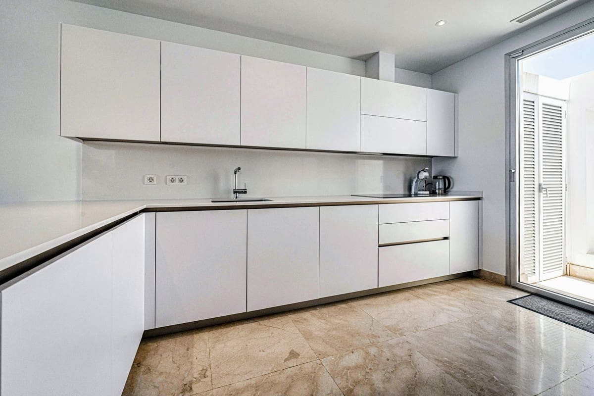 4 soveværelse Byhus til salg i Rio Real - € 1.250.000 (Ref: 8880274)