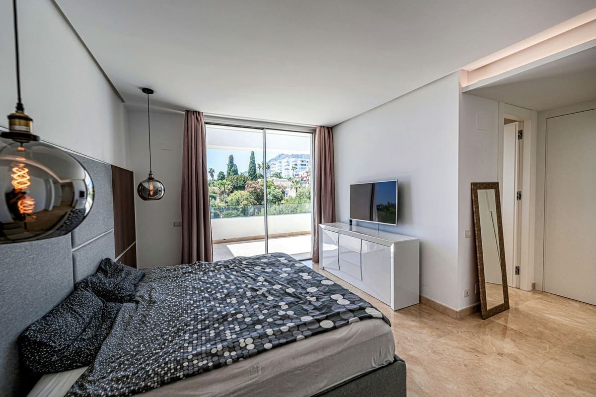 4 soveværelse Byhus til salg i Rio Real - € 1.250.000 (Ref: 8880274)