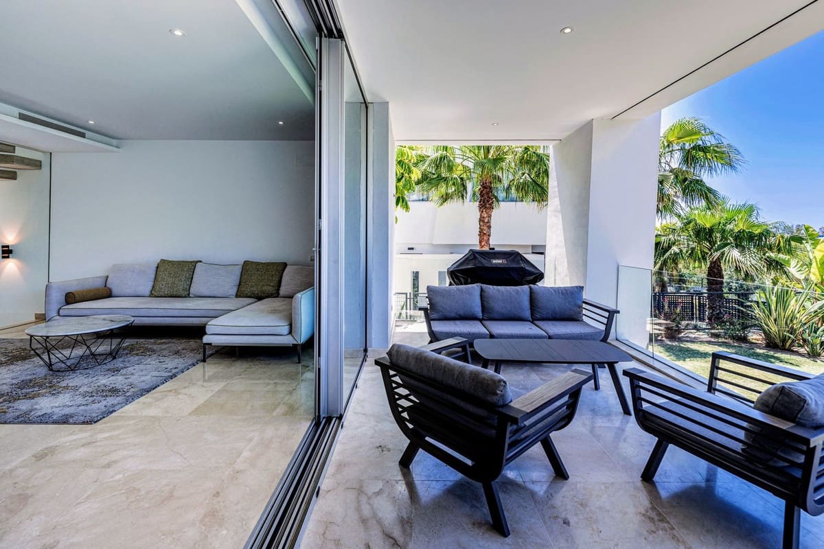 4 soveværelse Byhus til salg i Rio Real - € 1.250.000 (Ref: 8880274)