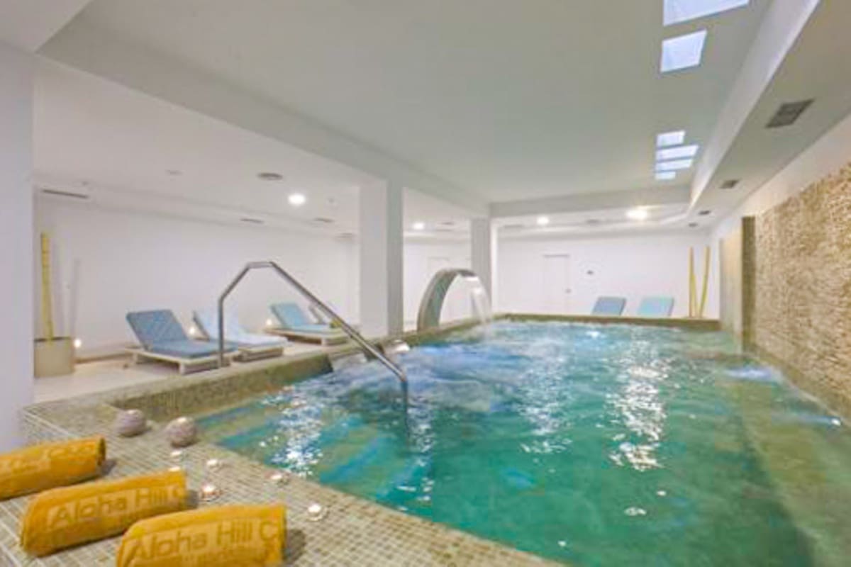 3 soveværelse Penthouse til salg i Nueva Andalucia med swimmingpool - € 1.100.000 (Ref: 8880278)