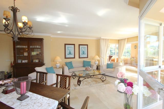 3 bedroom Apartment for sale in Elviria, Marbella with pool - € 535,000 (Ref: 8880280)