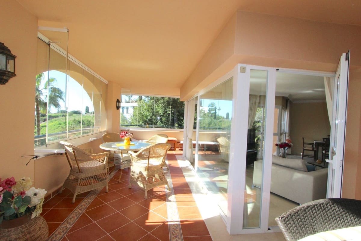 3 quarto Apartamento para venda em Elviria com piscina - 535 000 € (Ref: 8880280)