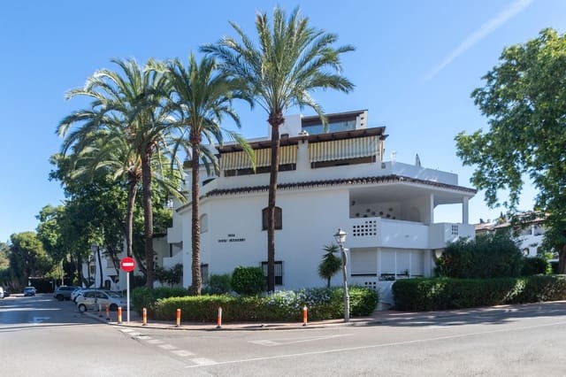 2 bedroom Apartment for sale in Elviria, Marbella with pool - € 395,000 (Ref: 8880291)