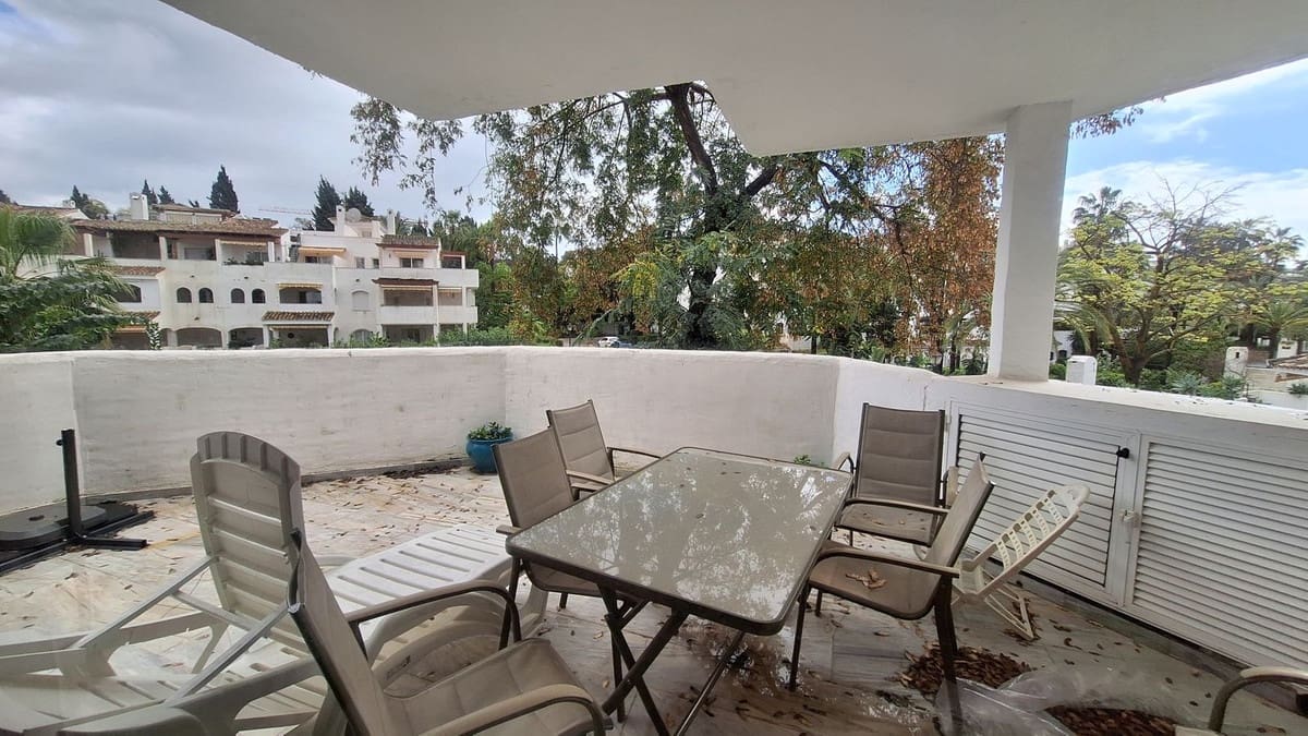 2 sypialnia Apartament na sprzedaż w Elviria z basenem - 395 000 € (Ref: 8880291)