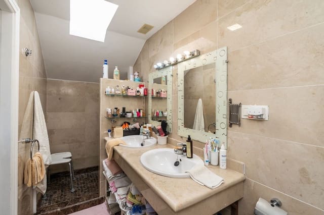 3 bedroom Apartment for sale in Bel-Air, Estepona with pool - € 595,000 (Ref: 8886305)