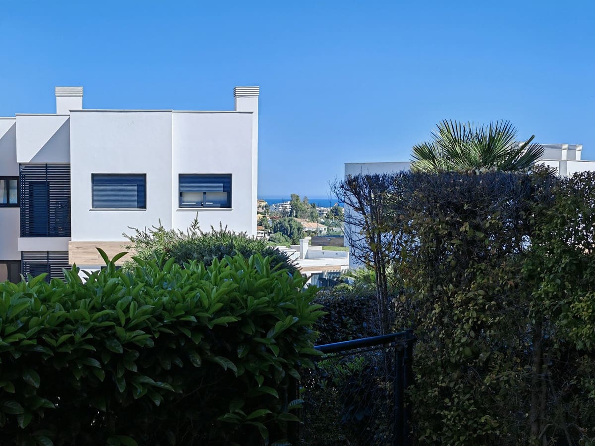 2 soveværelse Lejlighed til salg i Estepona med swimmingpool - € 420.000 (Ref: 8916233)