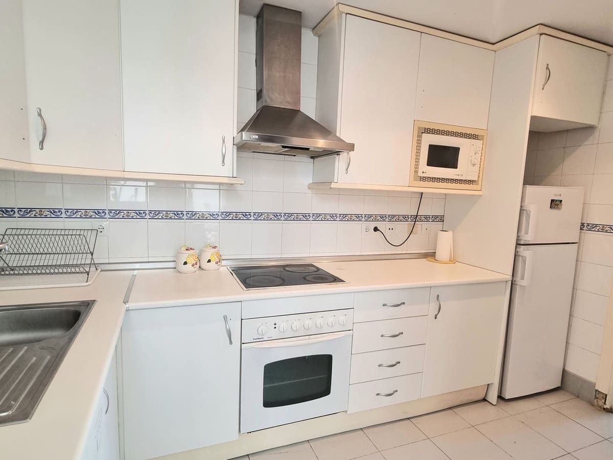 2 soveværelse Lejlighed til salg i Puerto Banus med swimmingpool - € 570.000 (Ref: 8930042)