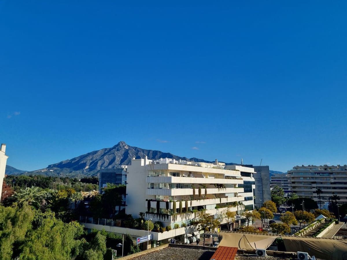 2 soveværelse Lejlighed til salg i Puerto Banus med swimmingpool - € 570.000 (Ref: 8930042)