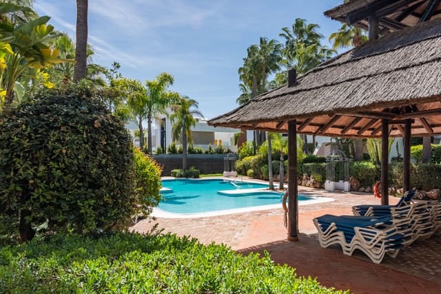 2 camera da letto Appartamento in vendita in Puerto Banus, Marbella con piscina - 699.000 € (Rif: 8930051)