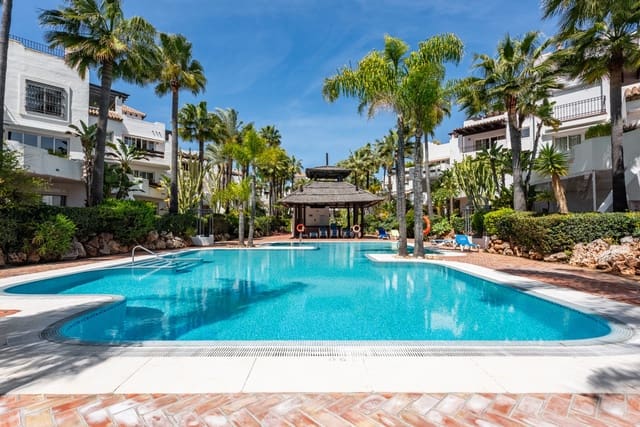2 camera da letto Appartamento in vendita in Puerto Banus, Marbella con piscina - 699.000 € (Rif: 8930051)