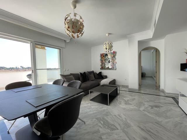 2 bedroom Penthouse for sale in Puerto Banus, Marbella with pool - € 550,000 (Ref: 8938950)