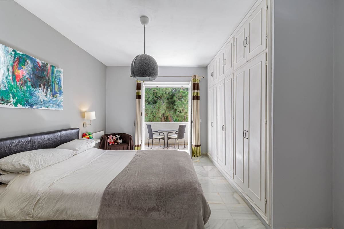 5 quarto Moradia para venda em Benahavis com piscina - 1 750 000 € (Ref: 8957853)