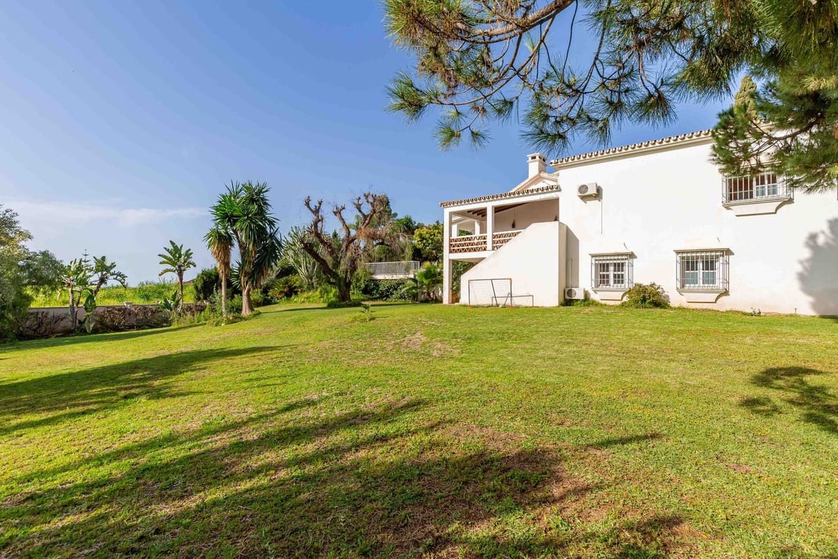 5 soveværelse Villa til salg i Benahavis med swimmingpool - € 1.750.000 (Ref: 8957853)