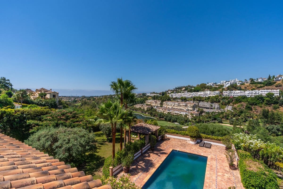 6 soveværelse Villa til salg i Nueva Andalucia med swimmingpool - € 3.500.000 (Ref: 8957855)