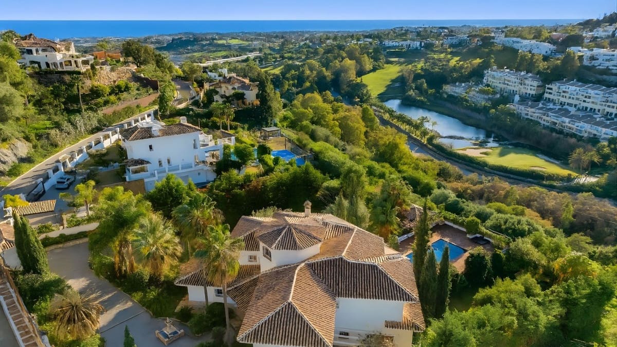 6 soveværelse Villa til salg i Nueva Andalucia med swimmingpool - € 3.500.000 (Ref: 8957855)