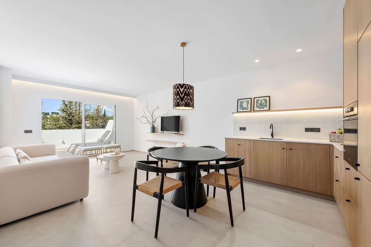 3 Zimmer Penthouse zu verkaufen in Aloha Golf mit Pool - 749.000 € (Ref: 8957864)
