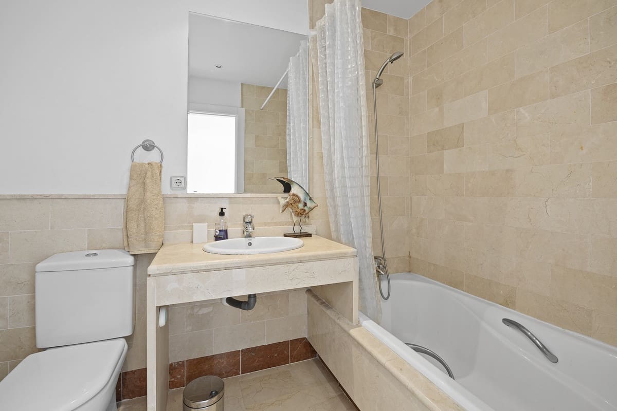 4 quarto Apartamento para venda em Marbella com piscina - 945 000 € (Ref: 8957886)