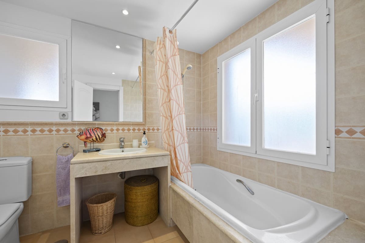 4 quarto Apartamento para venda em Marbella com piscina - 945 000 € (Ref: 8957886)