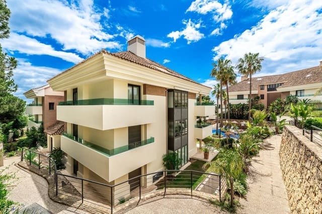 3 bedroom Apartment for sale in Los Monteros, Marbella with pool - € 1,195,000 (Ref: 8994773)