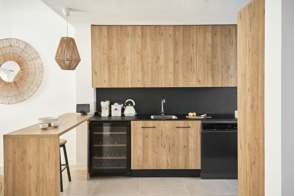 3 soveværelse Byhus til salg i El Paraiso med swimmingpool - € 549.000 (Ref: 8994782)